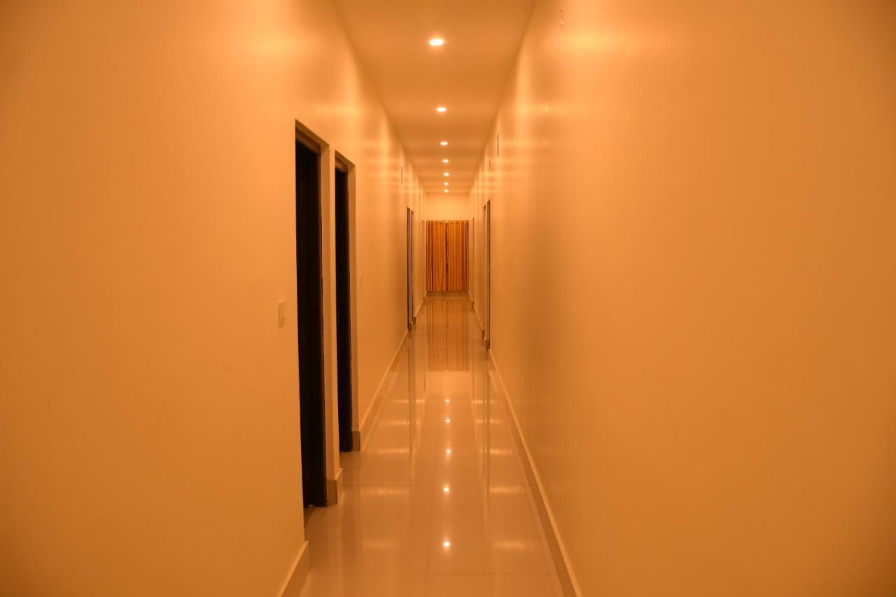 Hotel Aayes And Resort Shānti Niketan Esterno foto