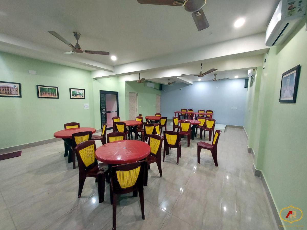 Hotel Aayes And Resort Shānti Niketan Esterno foto