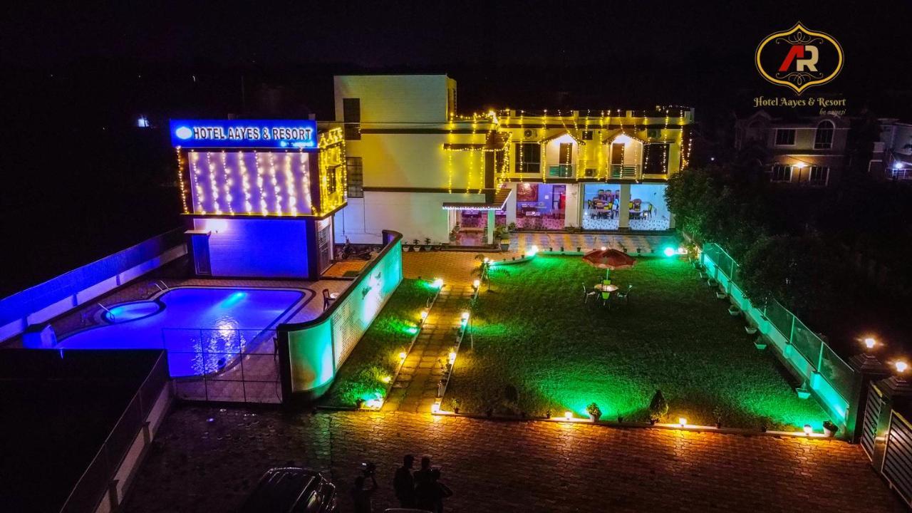 Hotel Aayes And Resort Shānti Niketan Esterno foto