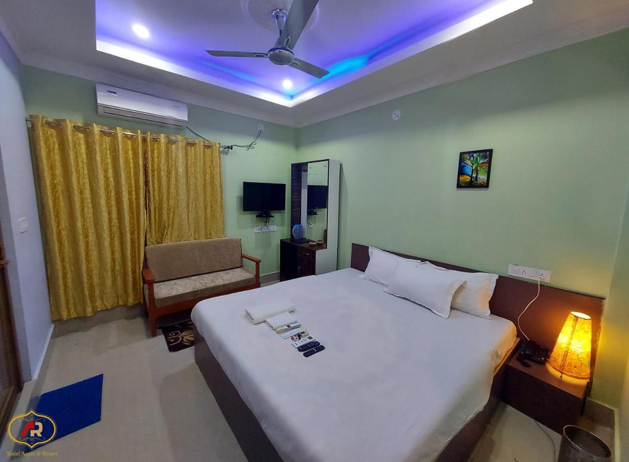 Hotel Aayes And Resort Shānti Niketan Esterno foto