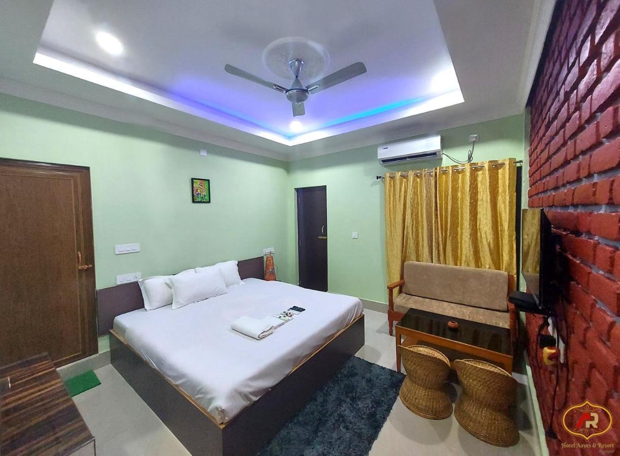 Hotel Aayes And Resort Shānti Niketan Esterno foto